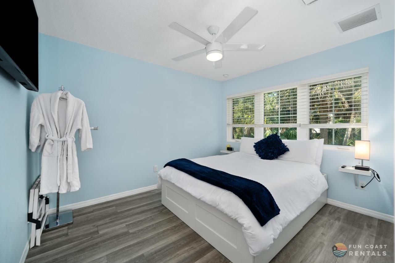 Dog Friendly Loft Steps From Beach With Gas Barbecue Grill And Upstairs Deck! New Smyrna Beach Dış mekan fotoğraf